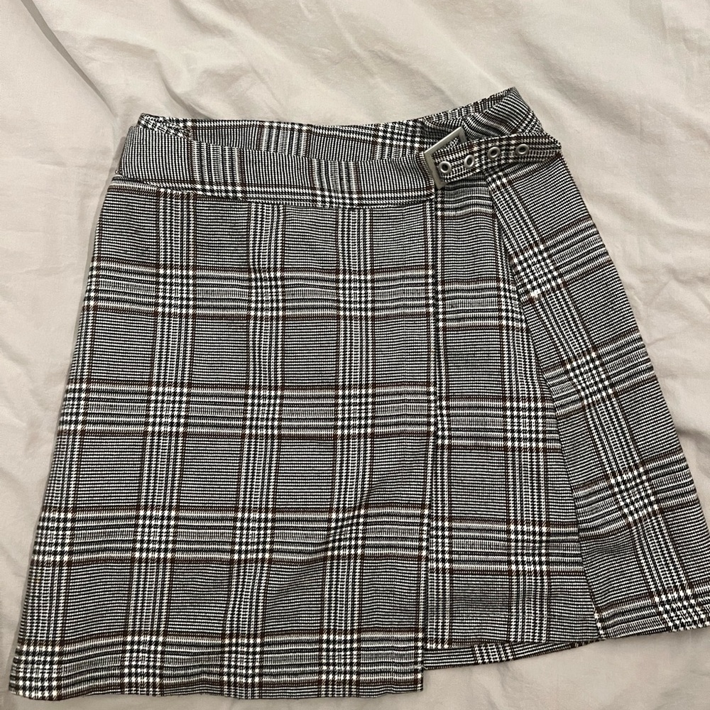 Brandy Melville plaid skirt